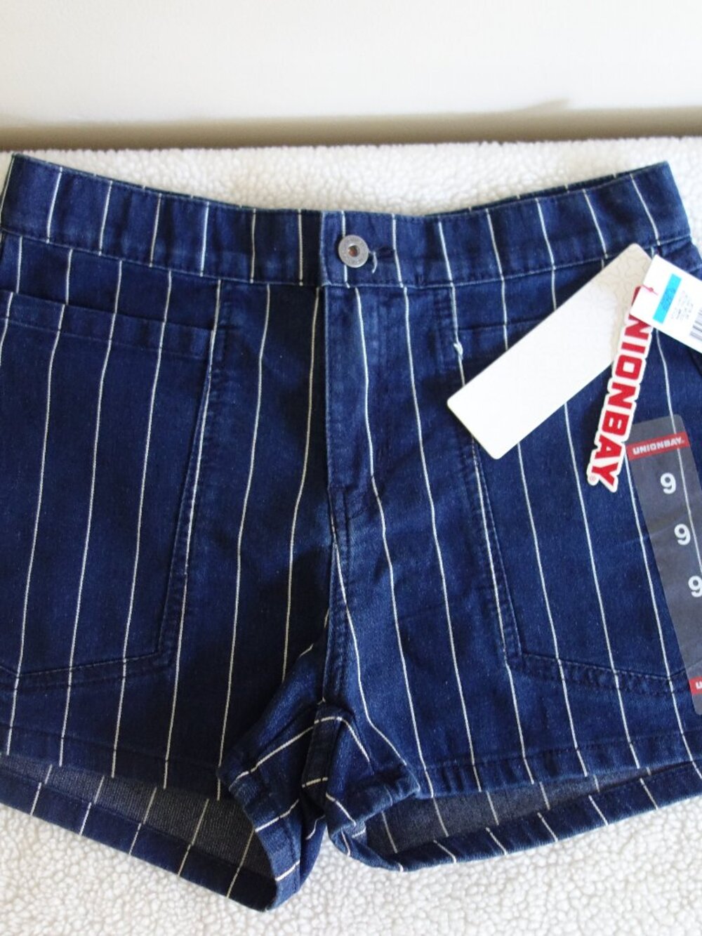 NWT $39 UNION BAY Dark Blue w/ White Pin Stripes Denim Shorts – Juniors 9